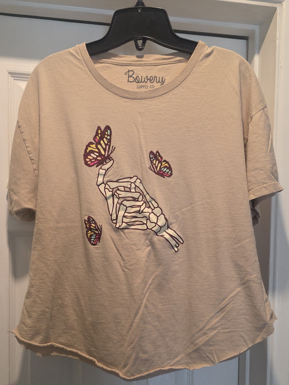 Bowery Supply Co. Women's Short Sleeve Tee in Beige with Butterfly Graphic